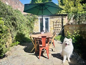 Courtyard - click for photo gallery